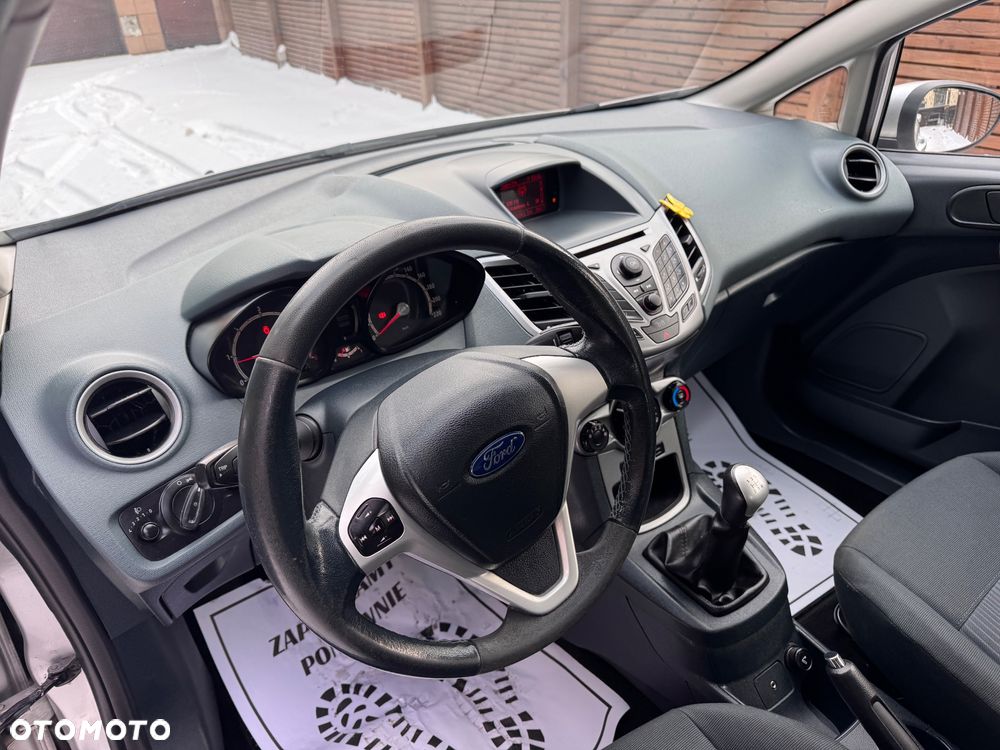 Ford Fiesta 1.4 TDCI Champions Edition - 17