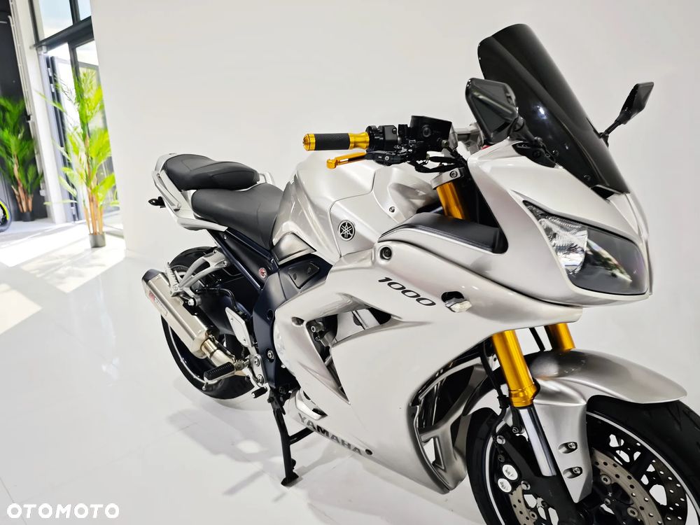 Yamaha FZ - 10