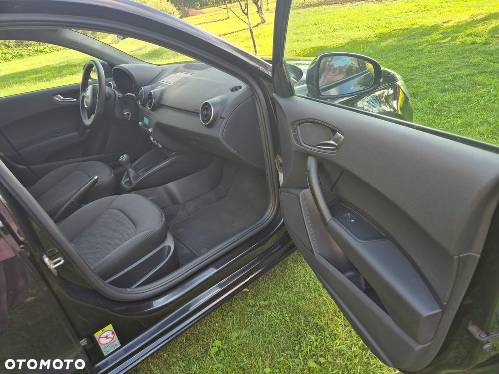 Audi A1 Sportback 1.6 TDI Ambition - 17