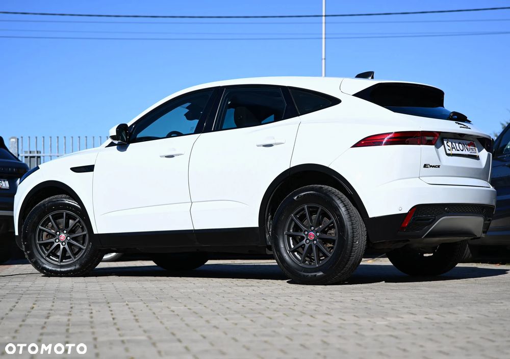 Jaguar E-Pace 2.0 D165 mHEV AWD R-Dynamic Black - 30