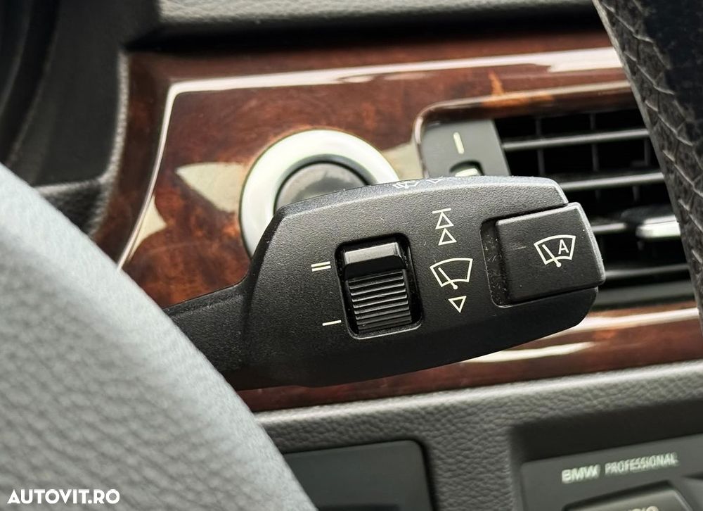 BMW Seria 3 318i Aut. - 21