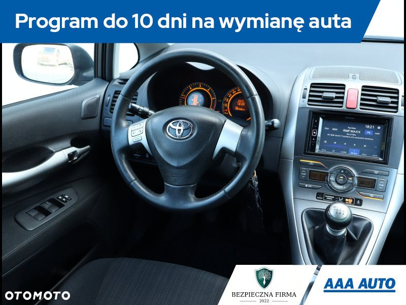 Toyota Auris - 8