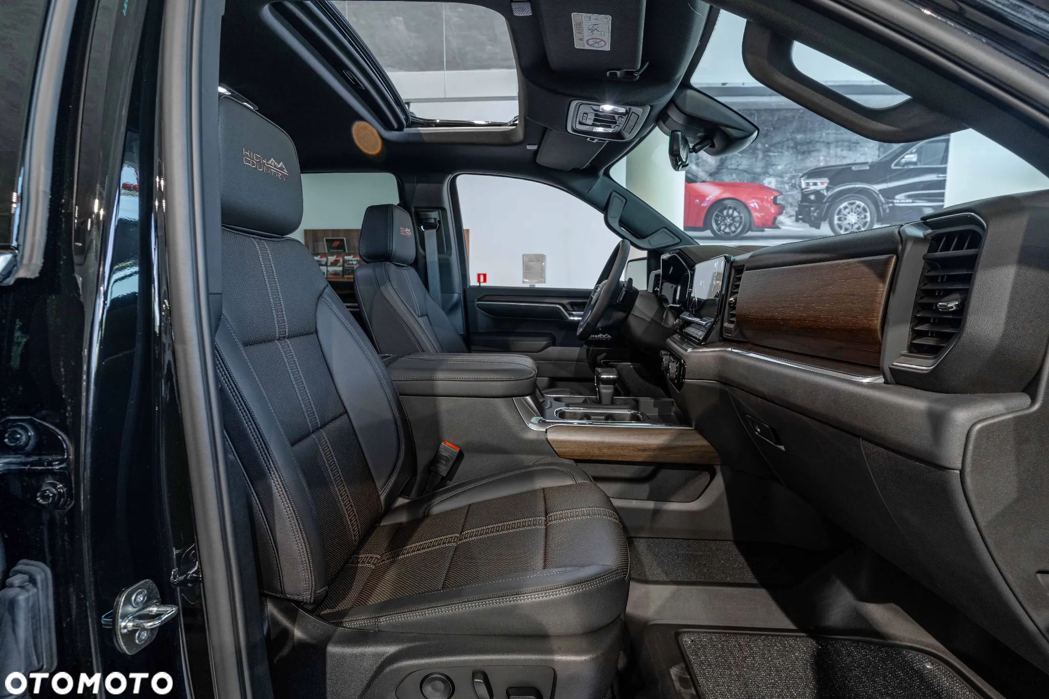 Chevrolet Silverado - 27