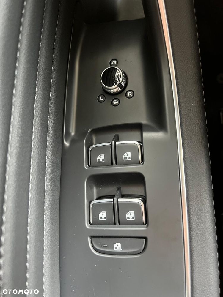 Hongqi HS5 - 38