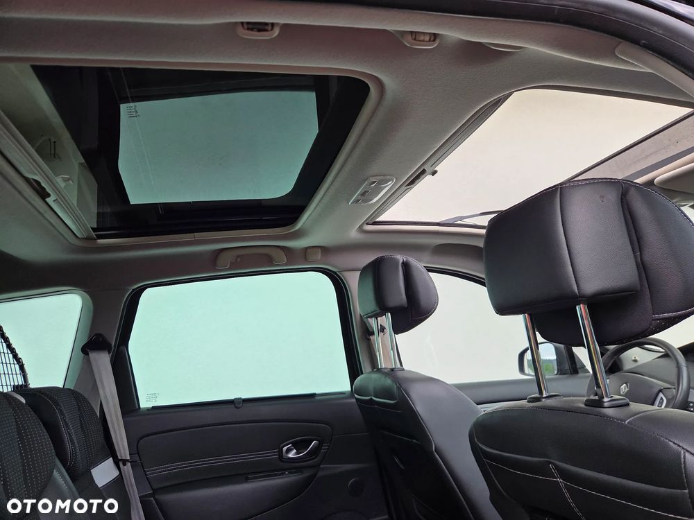 Renault Grand Scenic - 12