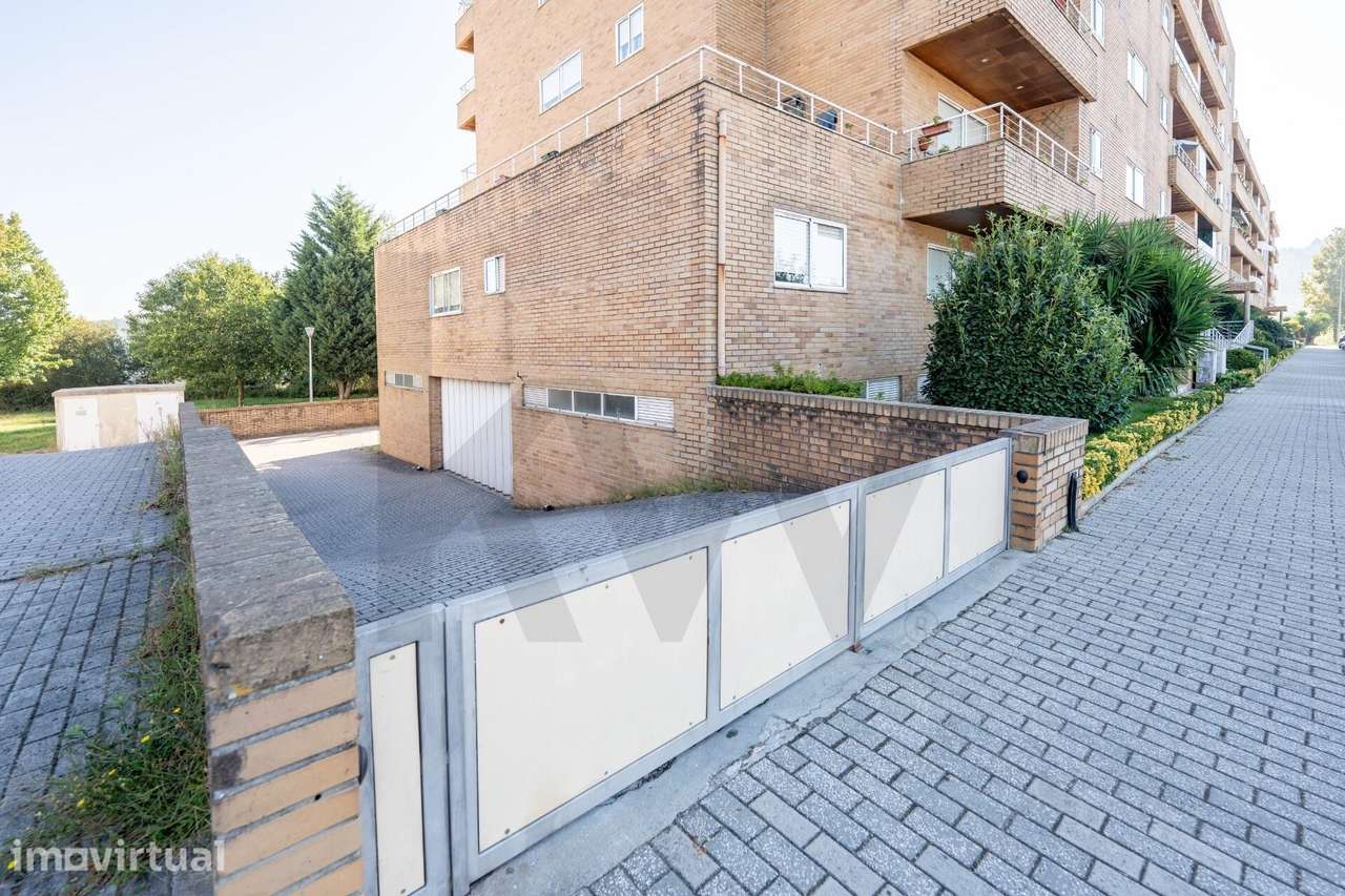 Apartamento T2 com Suite | 131 m2 | Varanda | Lugar garagem | Valongo - Grande imagem: 3/44