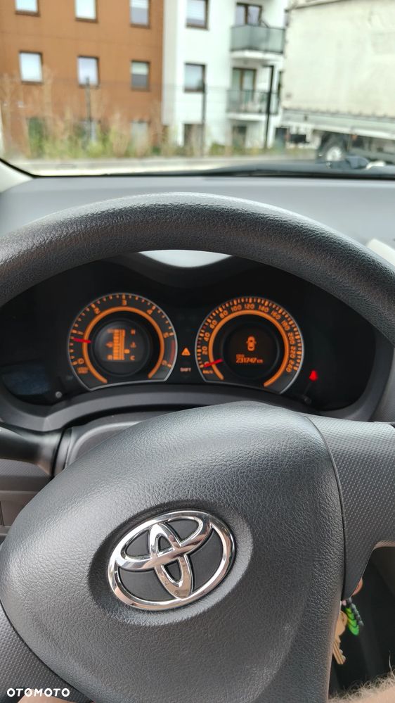 Toyota Auris 1.4 D-4D Luna - 6