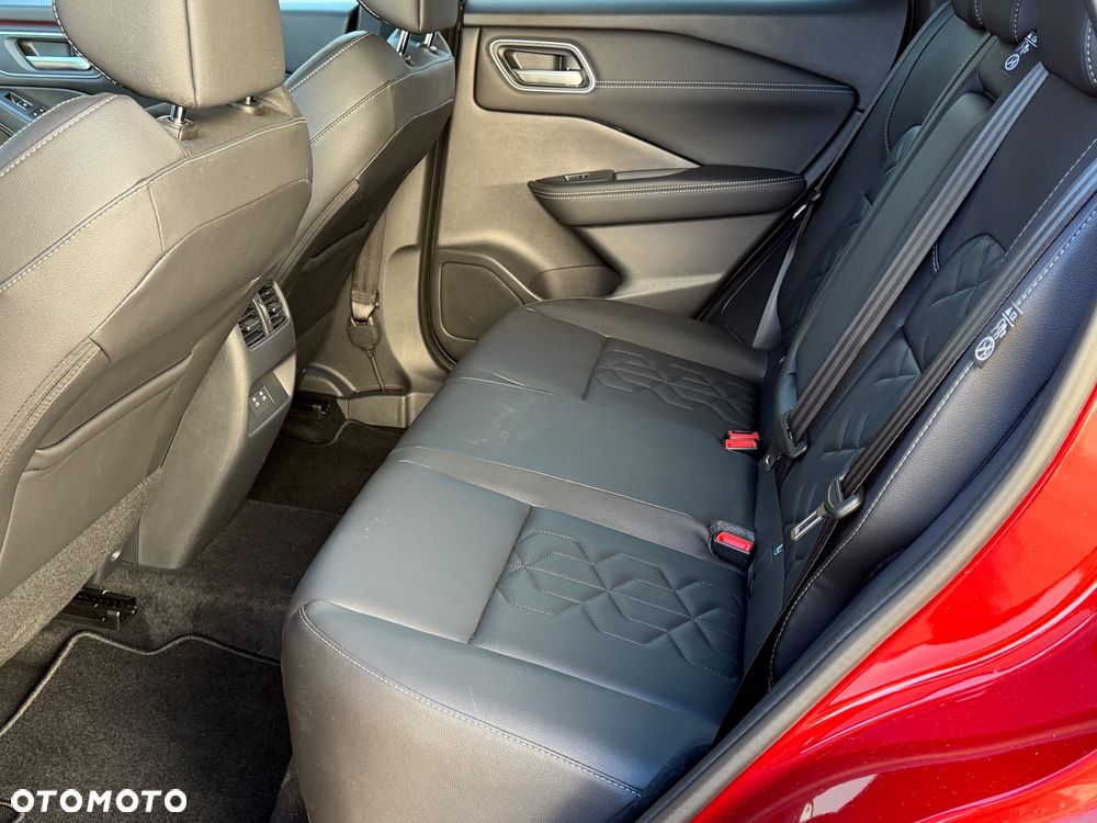 Nissan Qashqai 1.3 DIG-T MHEV Xtronic Tekna - 33
