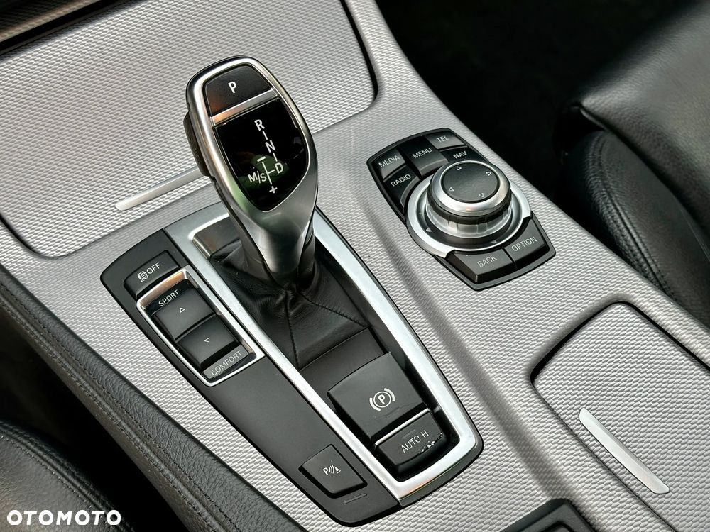 BMW Seria 5 530d Sport-Aut Modern Line - 18