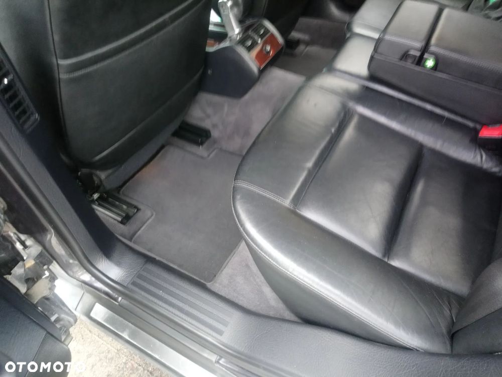 Audi A8 - 9