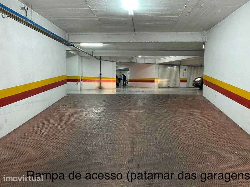 Arrenda-se Garagem Box com 14m2 - Queluz - Grande imagem: 3/6