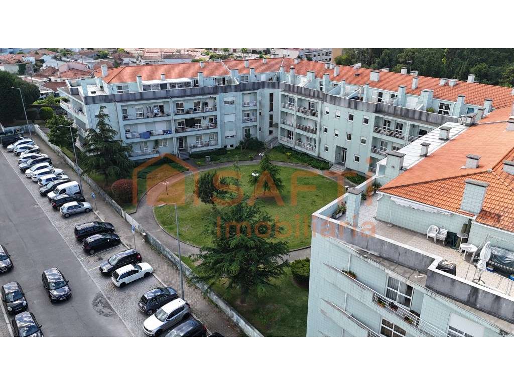 Apartamento T2, com Garagem, em Vilar de Paraiso, Vila Nova de Gaia - Grande imagem: 5/30