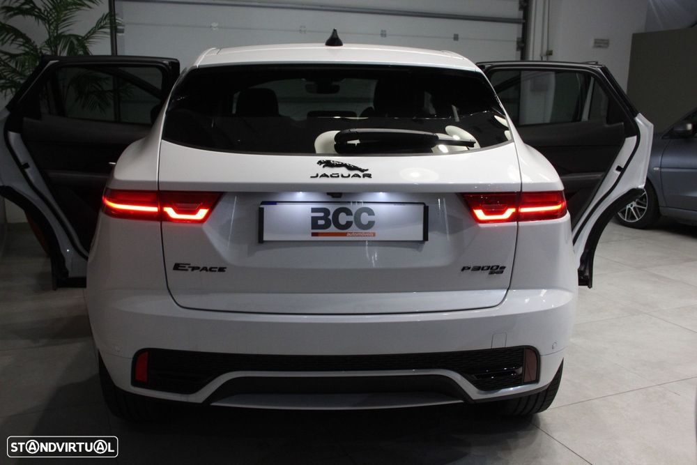 Jaguar E-Pace 1.5 P300e R-Dynamic SE AWD Aut. - 24