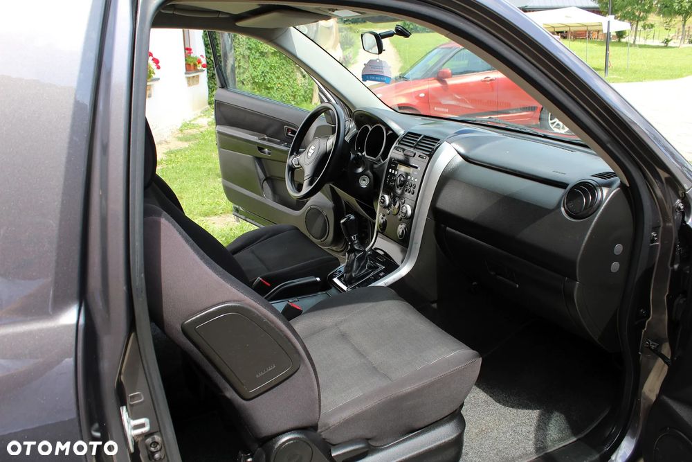 Suzuki Grand Vitara 1.6 De luxe - 15