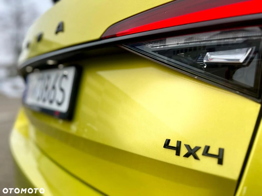 Skoda Superb 2.0 TDI SCR 4x4 Sportline DSG - 14