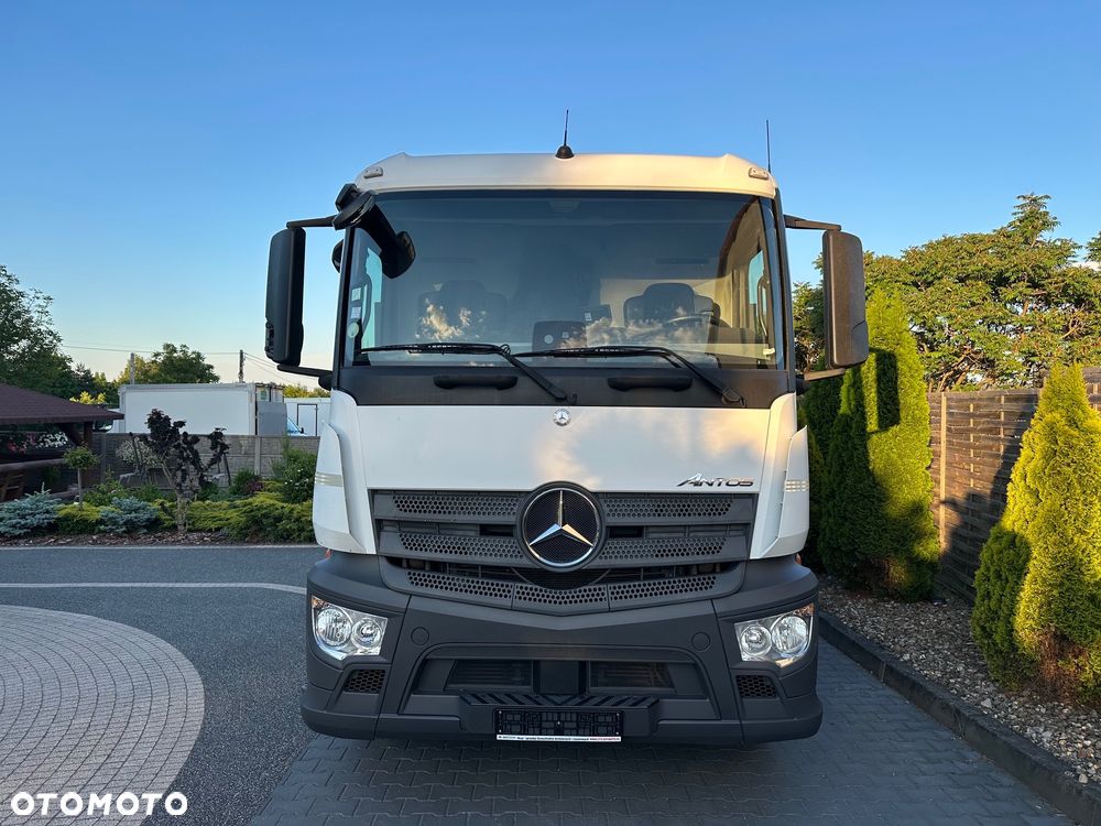 Mercedes-Benz Antos 1827 Wywrotka 2017 rok - 2