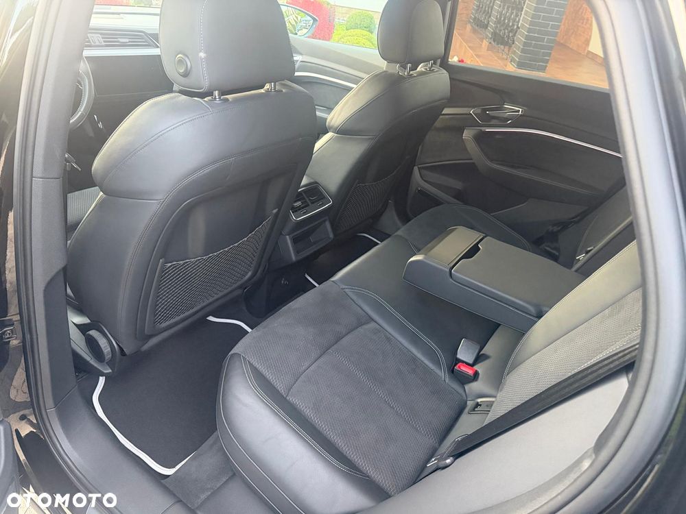 Audi e-tron 55 Quattro S Line - 16