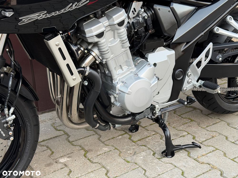 Suzuki Bandit - 32