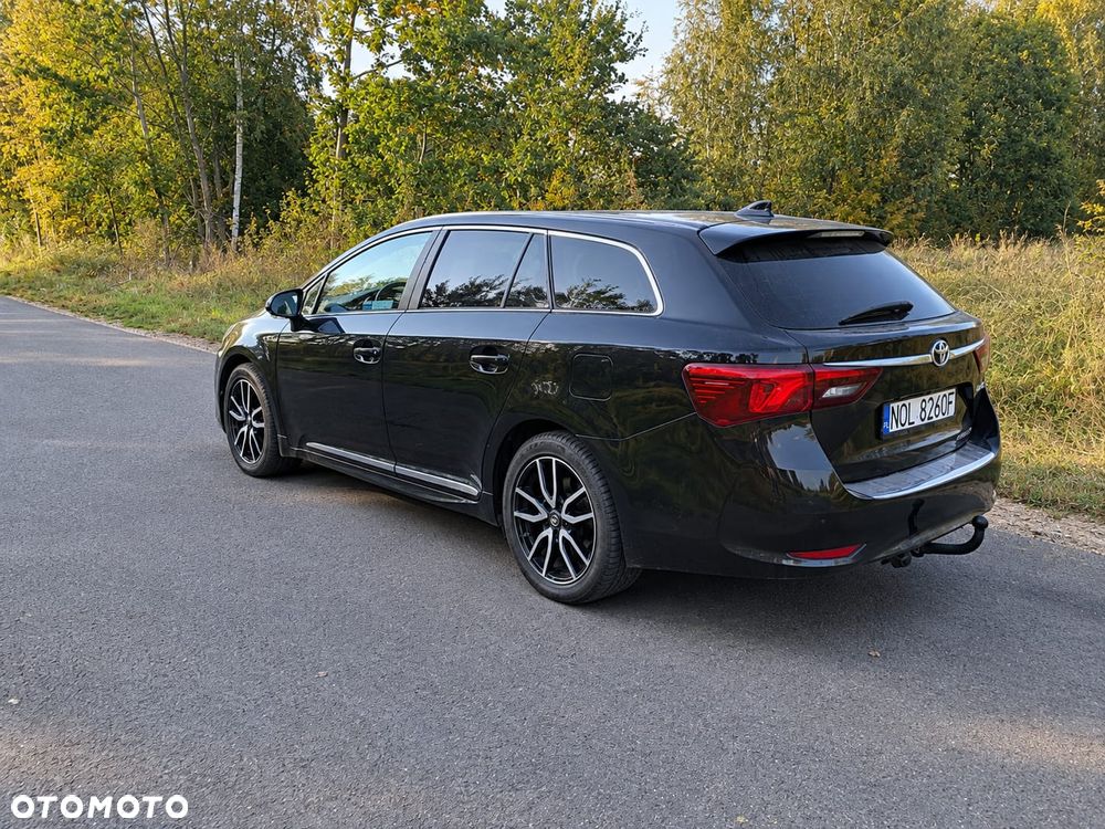 Toyota Avensis 2018 photo 4
