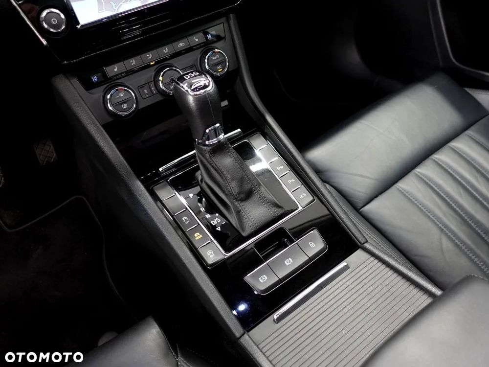 Skoda Superb 2.0 TDI SCR L&K DSG - 18