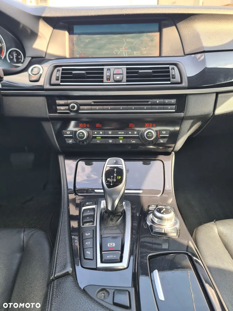BMW Seria 5 535d xDrive - 13