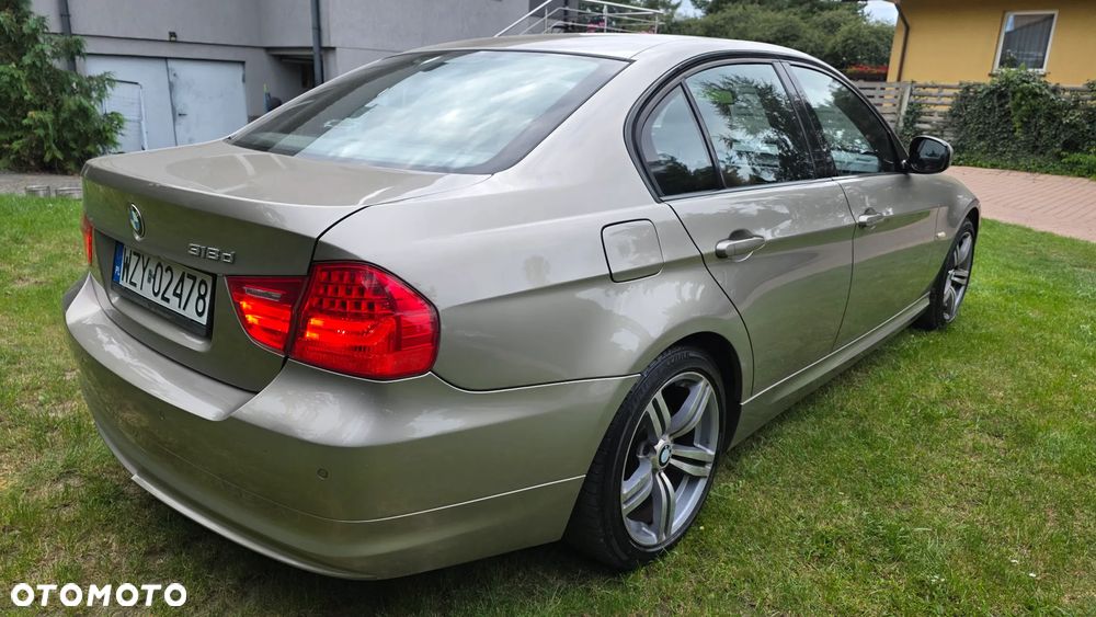 BMW Seria 3 318d - 19