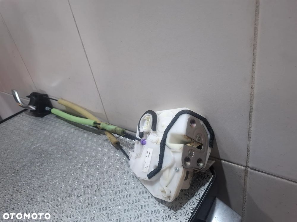 Zamek drzwi prawy tył Mazda III 2015 rok 4-PIN nr 5G21B0384 - 2
