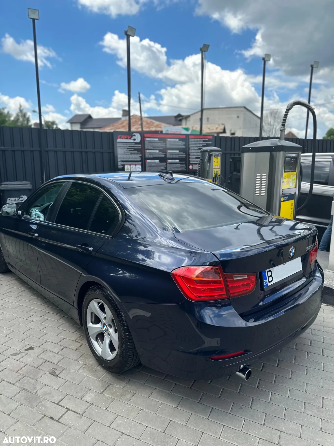 BMW Seria 3 320d - 9