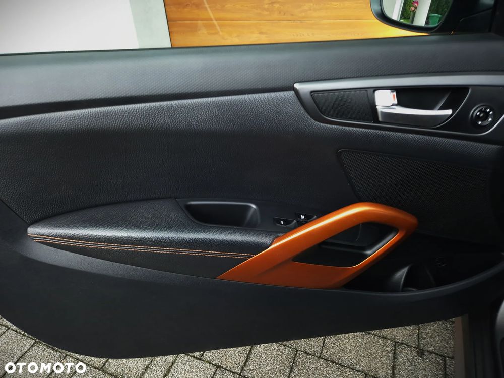 Hyundai Veloster 1.6 Turbo Matt Finish - 26