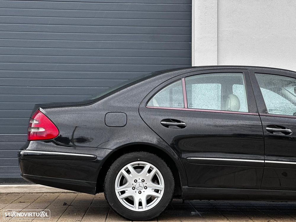 Mercedes-Benz E 220 CDI Auto Elegance - 3