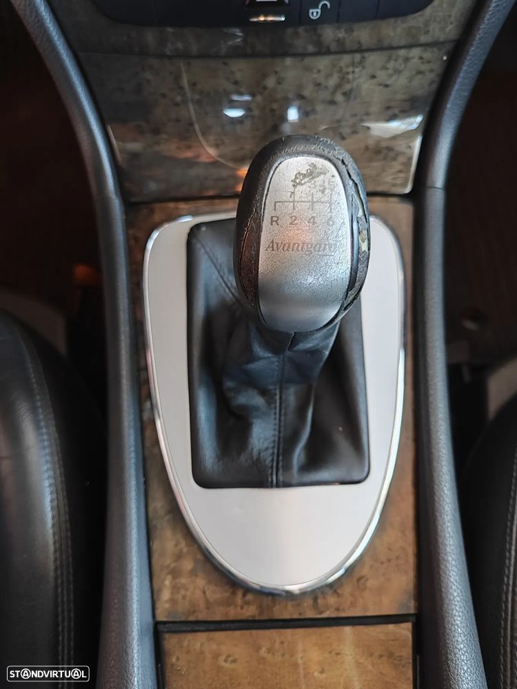 Mercedes-Benz E 220 CDi Avantgarde - 35
