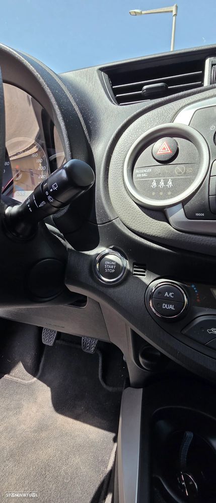 Toyota Yaris - 19
