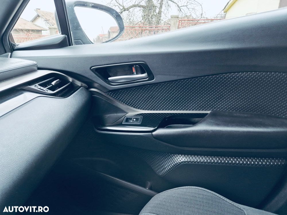 Toyota C-HR Hybrid Style - 20