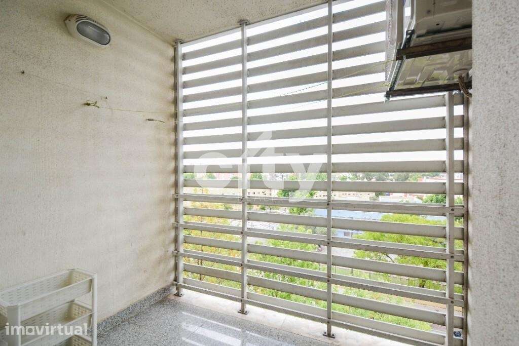 APARTAMENTO T2 EM CONDOMÍNIO PRIVADO COM PISCINA E SEGURANÇA 24H - Grande imagem: 5/24