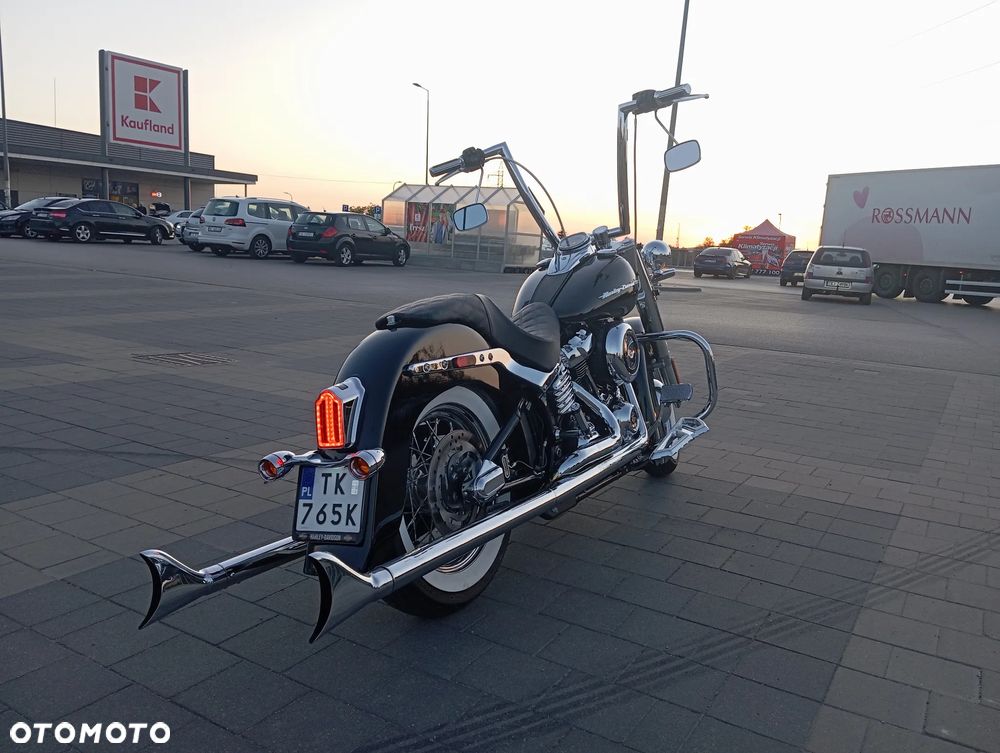 Harley-Davidson Softail Deluxe - 16