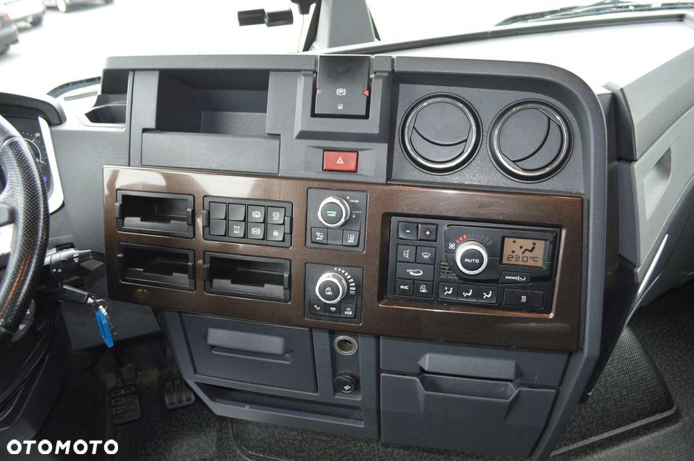 Renault T 520 - 23