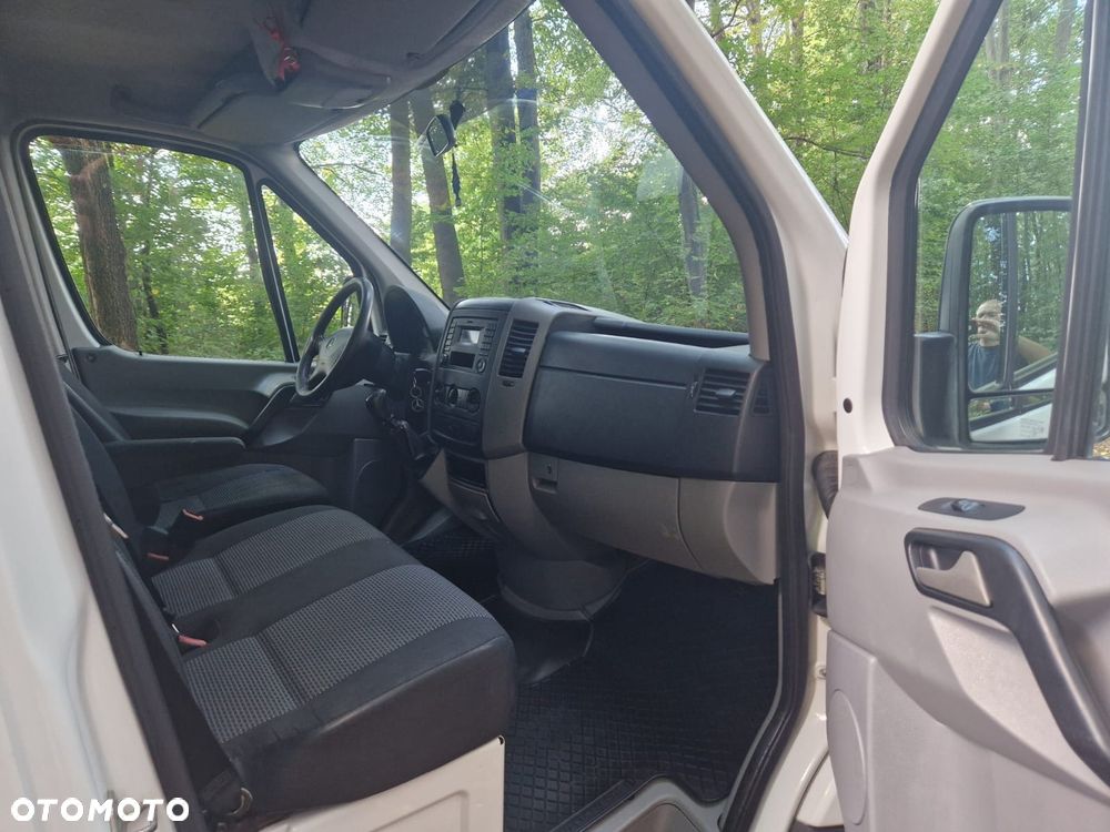 Mercedes-Benz Sprinter - 13