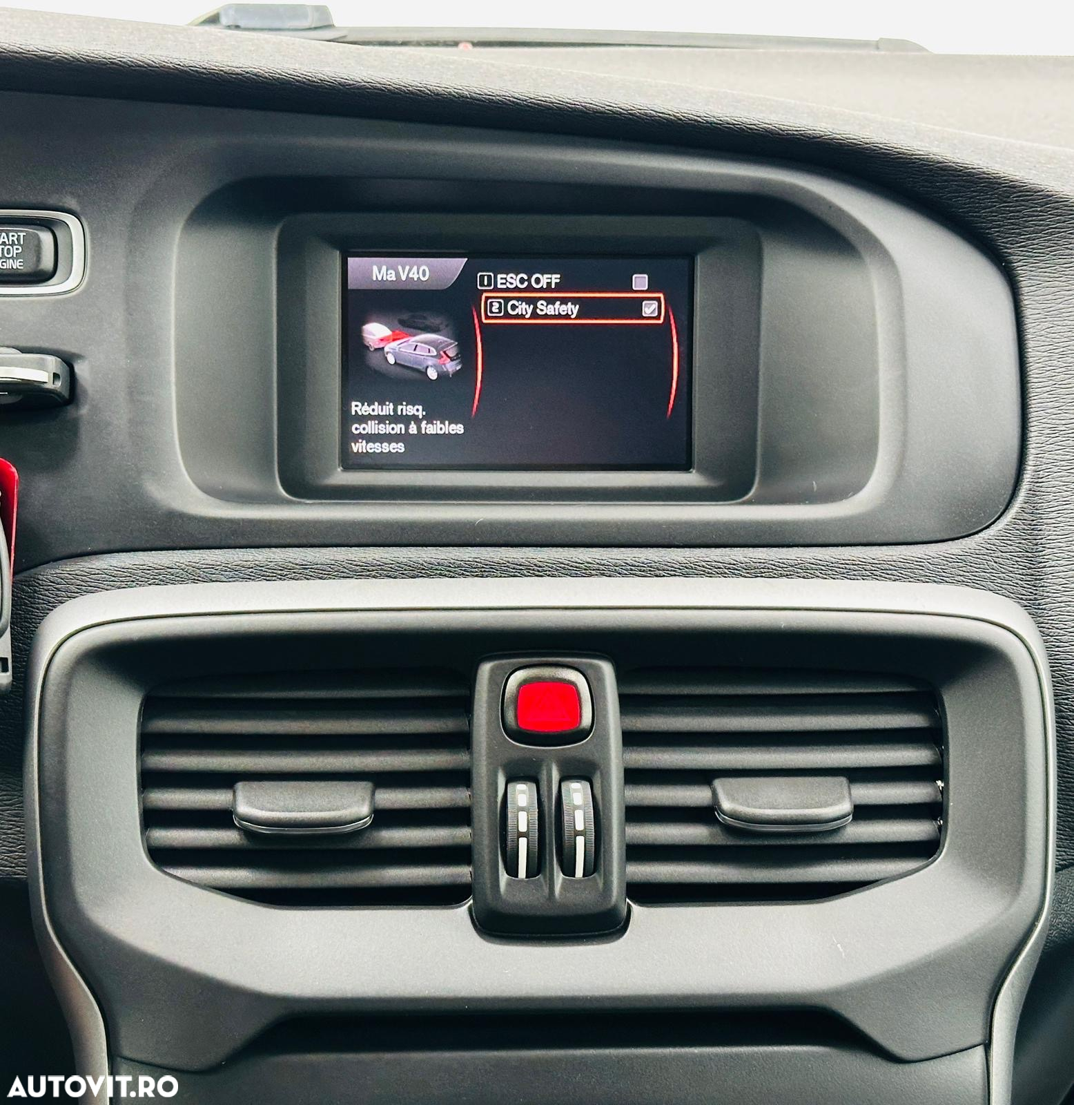 Volvo V40 - 27