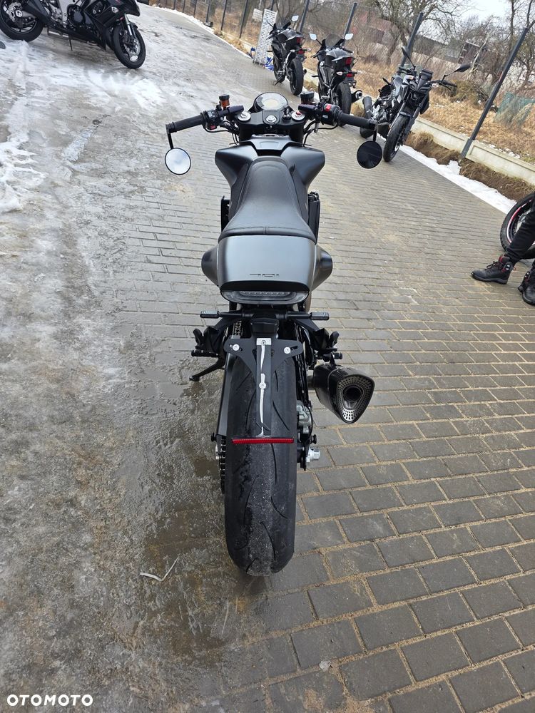 Husqvarna Vitpilen - 15