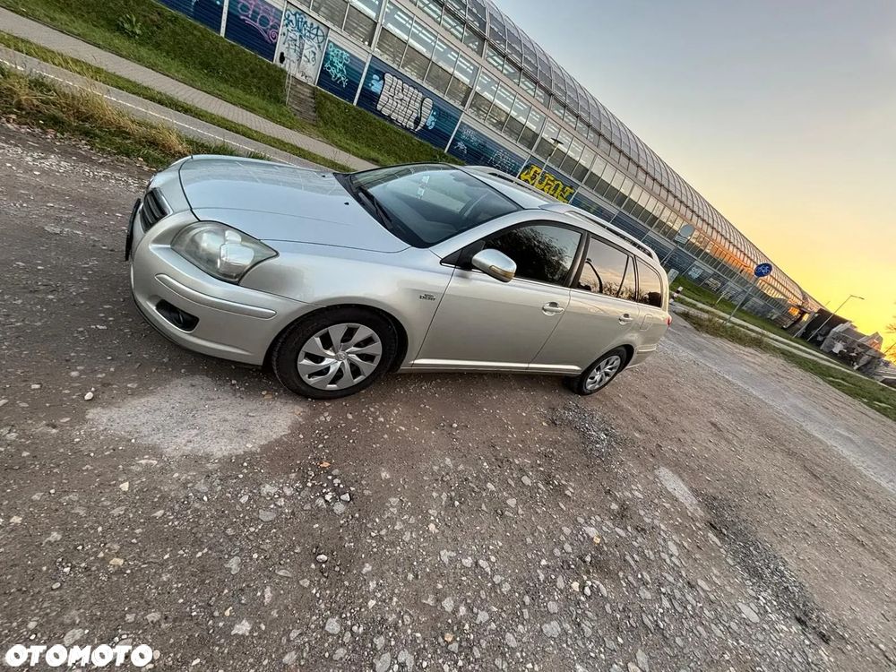 Toyota Avensis 2.2 D-4D Sol Plus 180 - 5