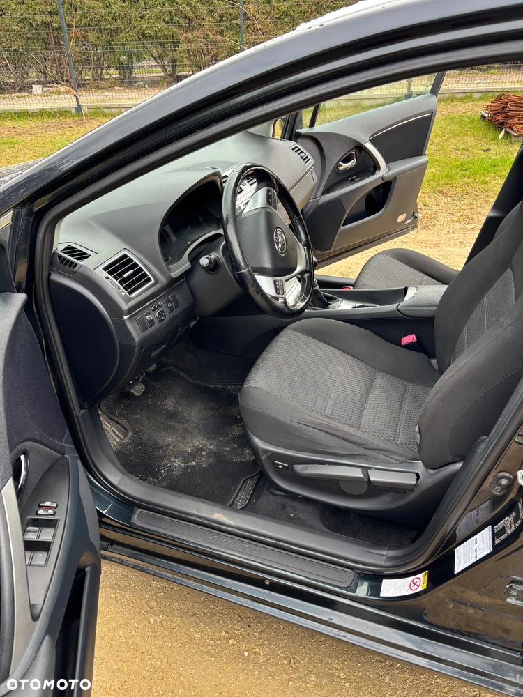 Toyota Avensis - 5