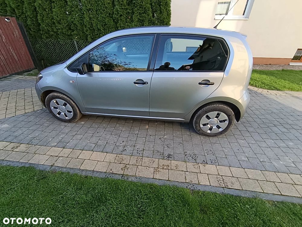 Volkswagen Up 2012 photo 3