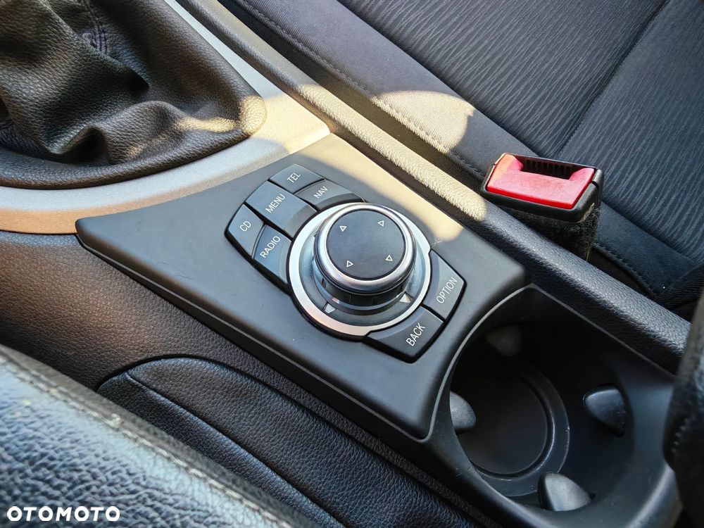 BMW Seria 1 - 25