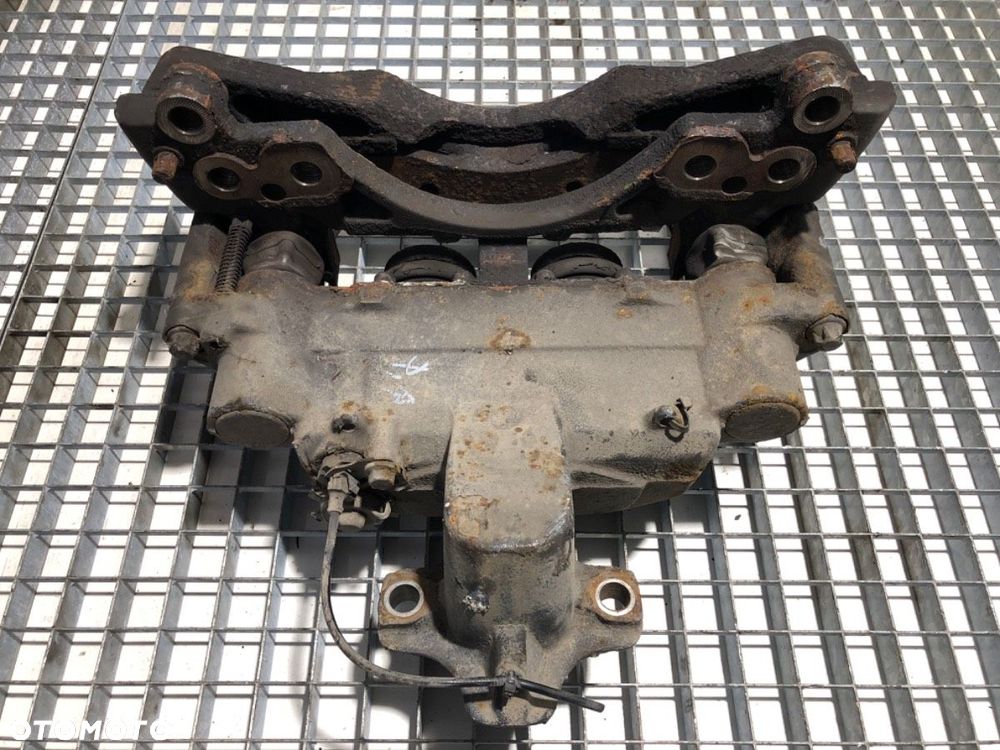 ZACISK PRAWY PRZÓD  VOLVO FH II 2012 - 2022 500 368 kW [500 KM] 10x4/6 2017 68324882 - 5