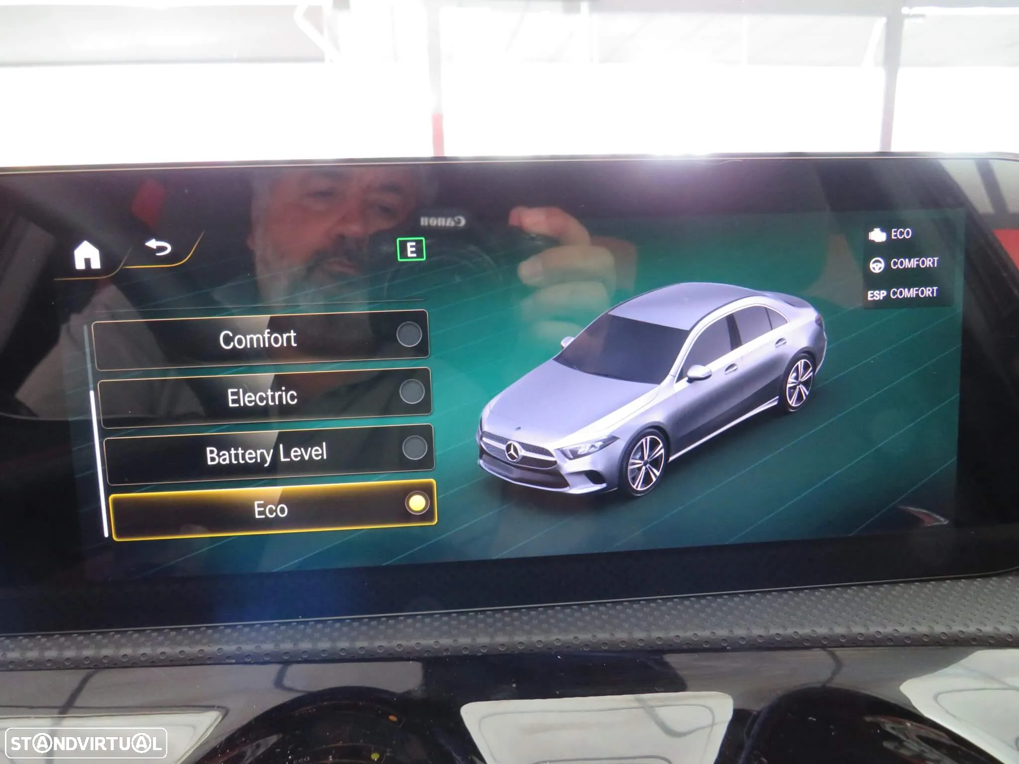Mercedes-Benz A 250 Limousine e AMG Line - 33