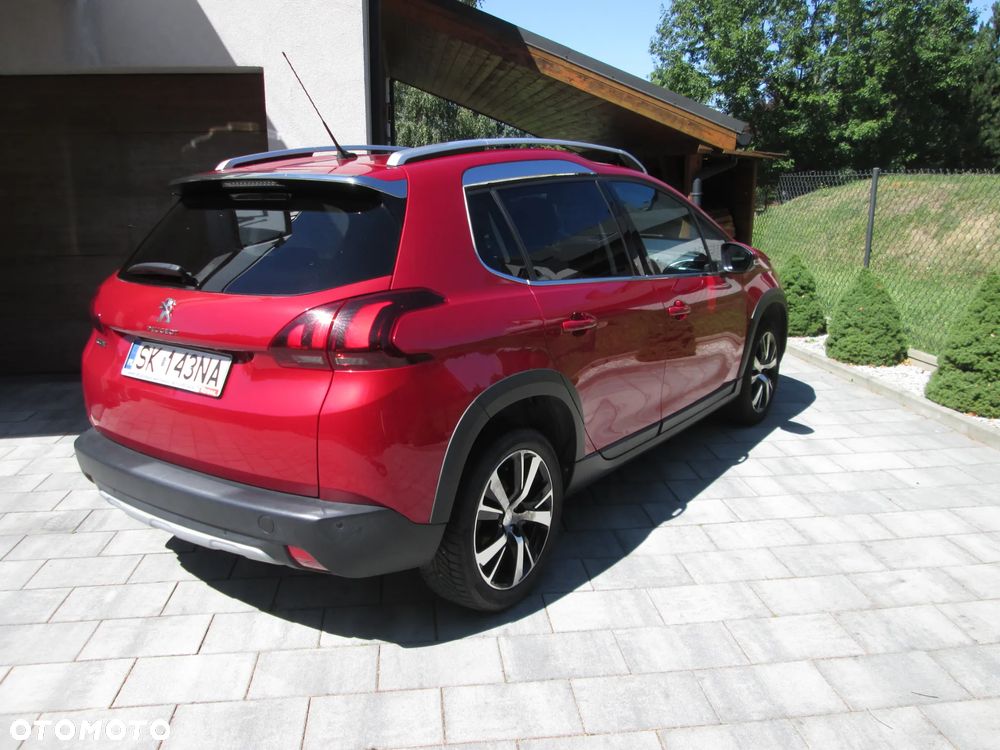 Peugeot 2008 1.2 Pure Tech Allure S&S - 3