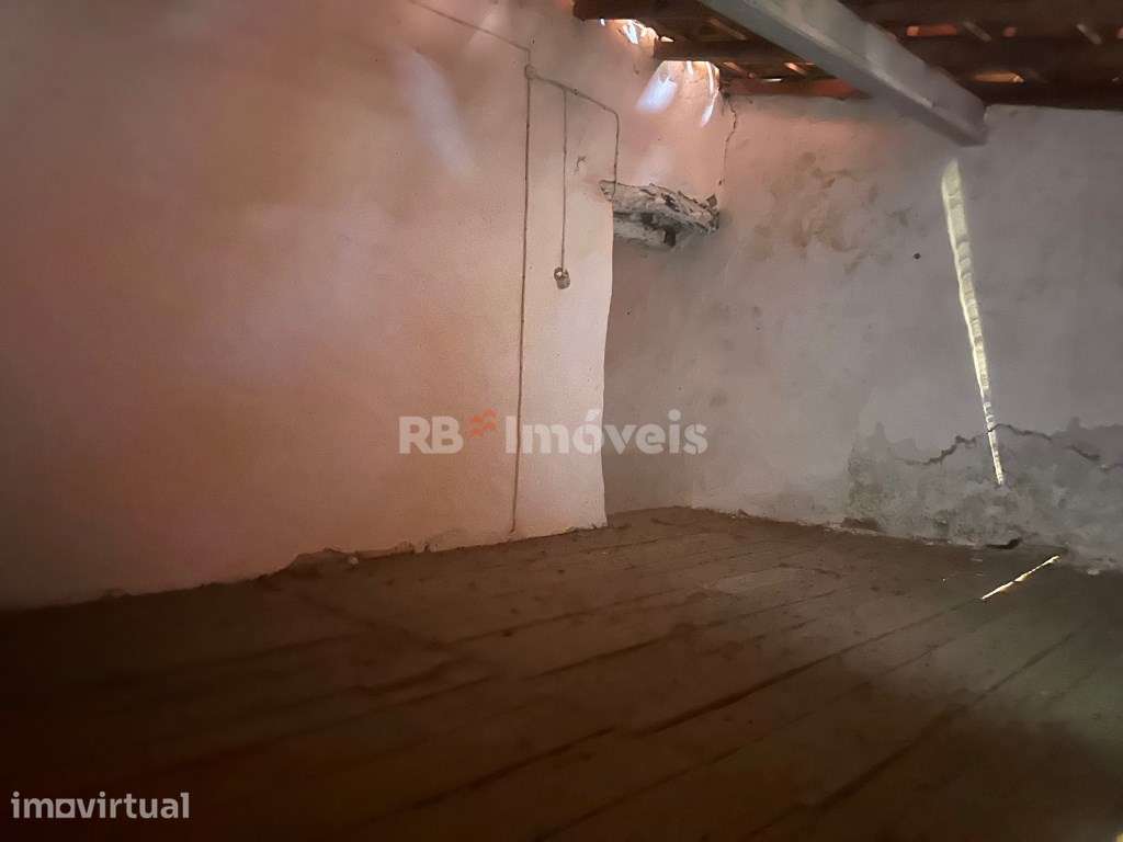Casa de Aldeia no Centro Histórico de Monte da Pedra - Grande imagem: 4/9