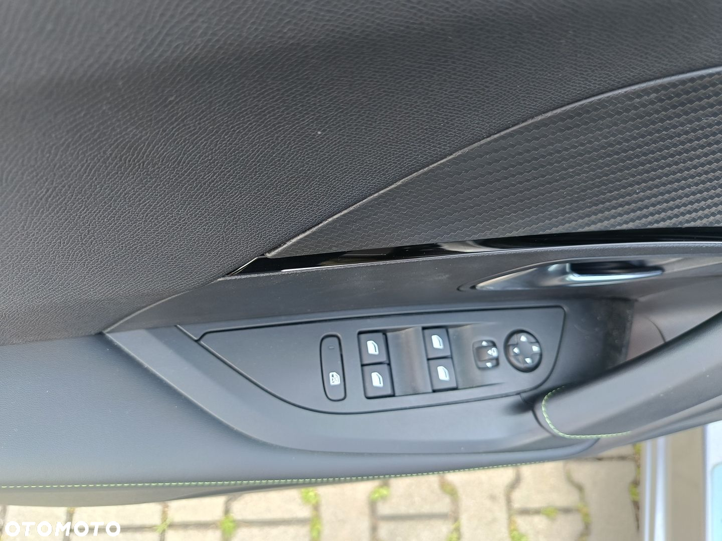 Peugeot 2008 1.2 PureTech GT S&S EAT8 - 11