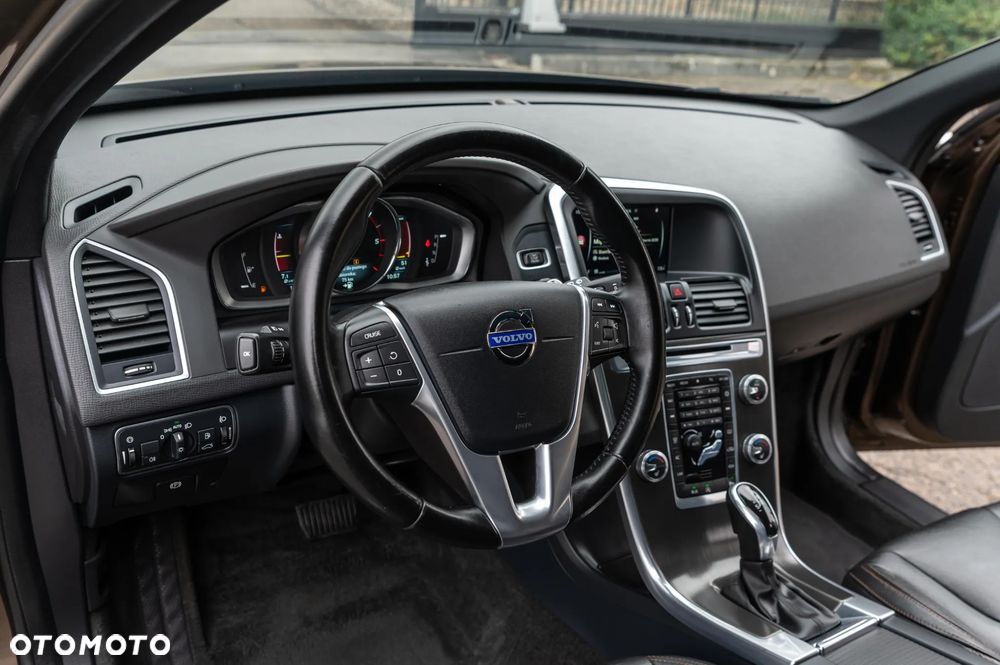 Volvo XC 60 D4 Geartronic Momentum - 31