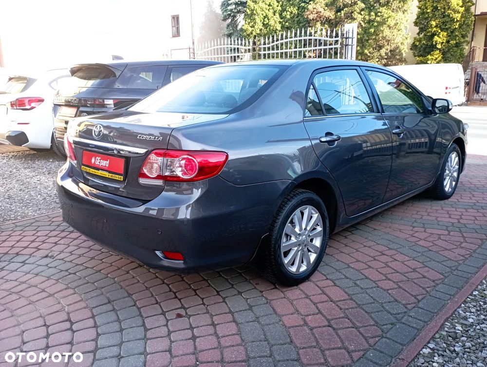 Toyota Corolla 1.6 Premium - 4